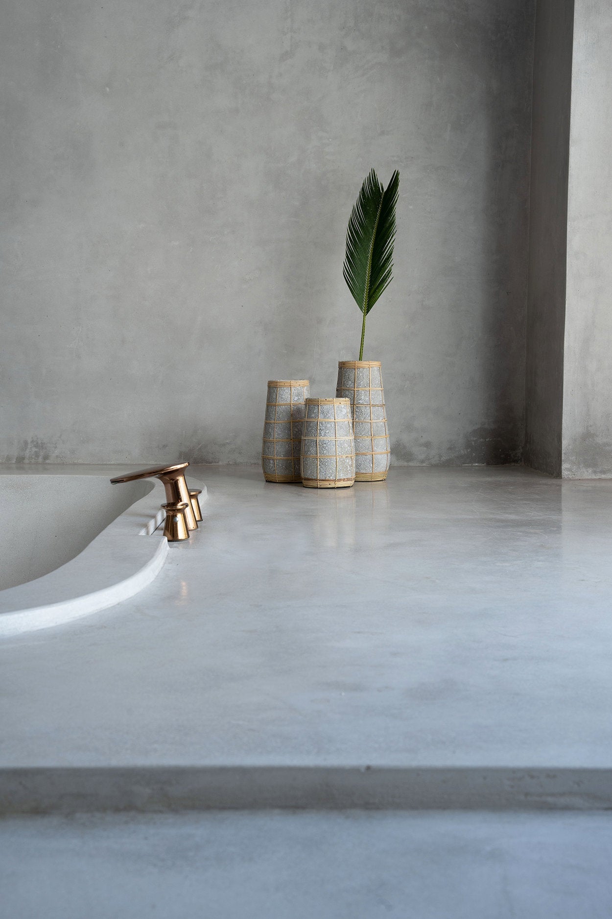 Cutie Vase - Concrete Grey Natural - 22cm