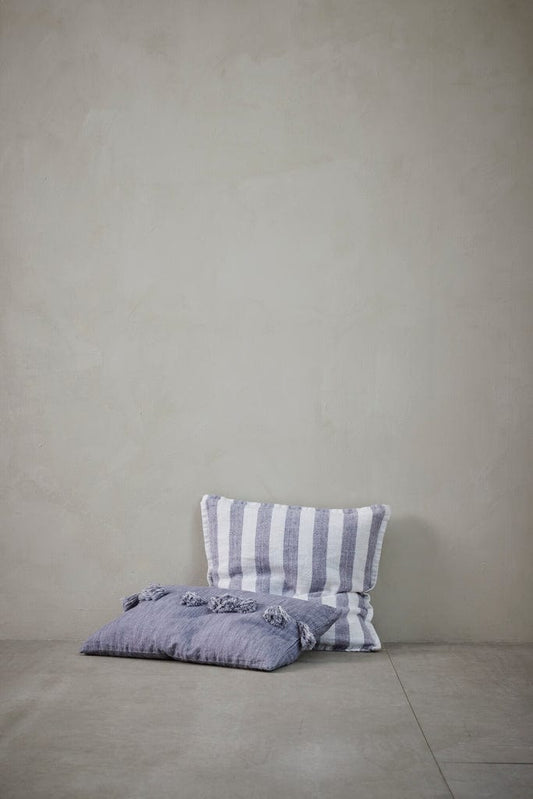 The Felinia Cushion 60x40 cm Blue