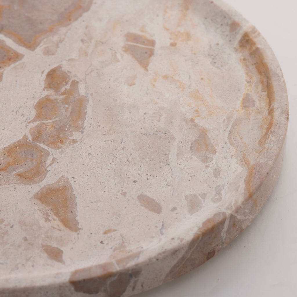 Ellia Marble Tray Ø40cm Linen with luxurious, polished design in natural brown tones.