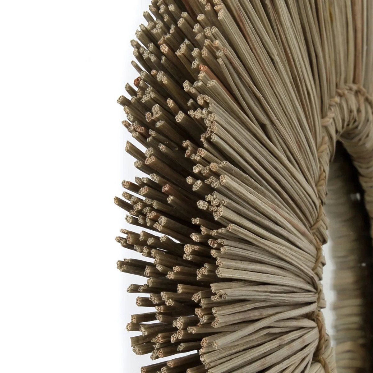 The Alang Alang Mirror – Natural – | Round Grass Wall Mirror - 