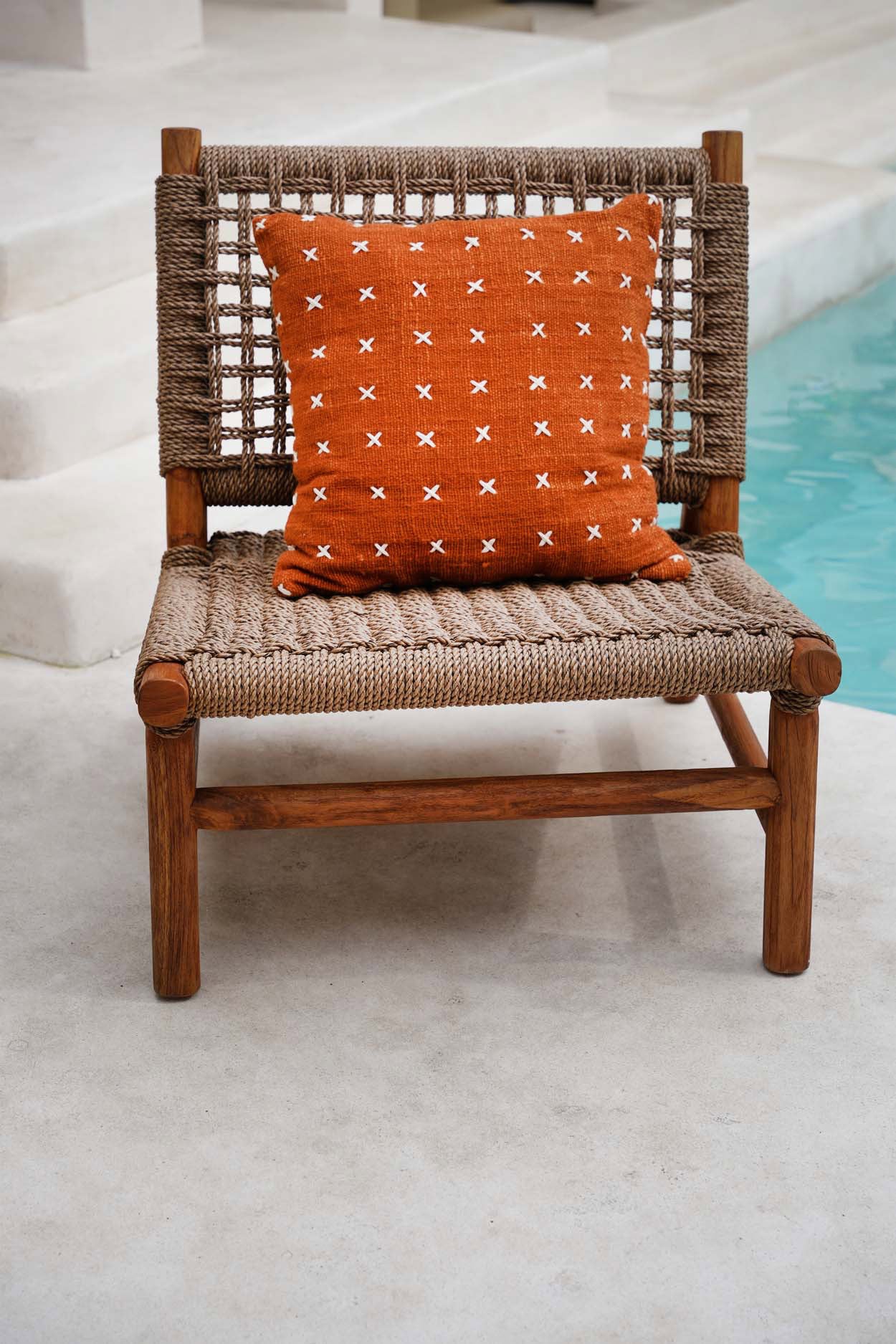 Zillion Kiss Cushion Cover – 50x50 cm | Terracotta White Cotton