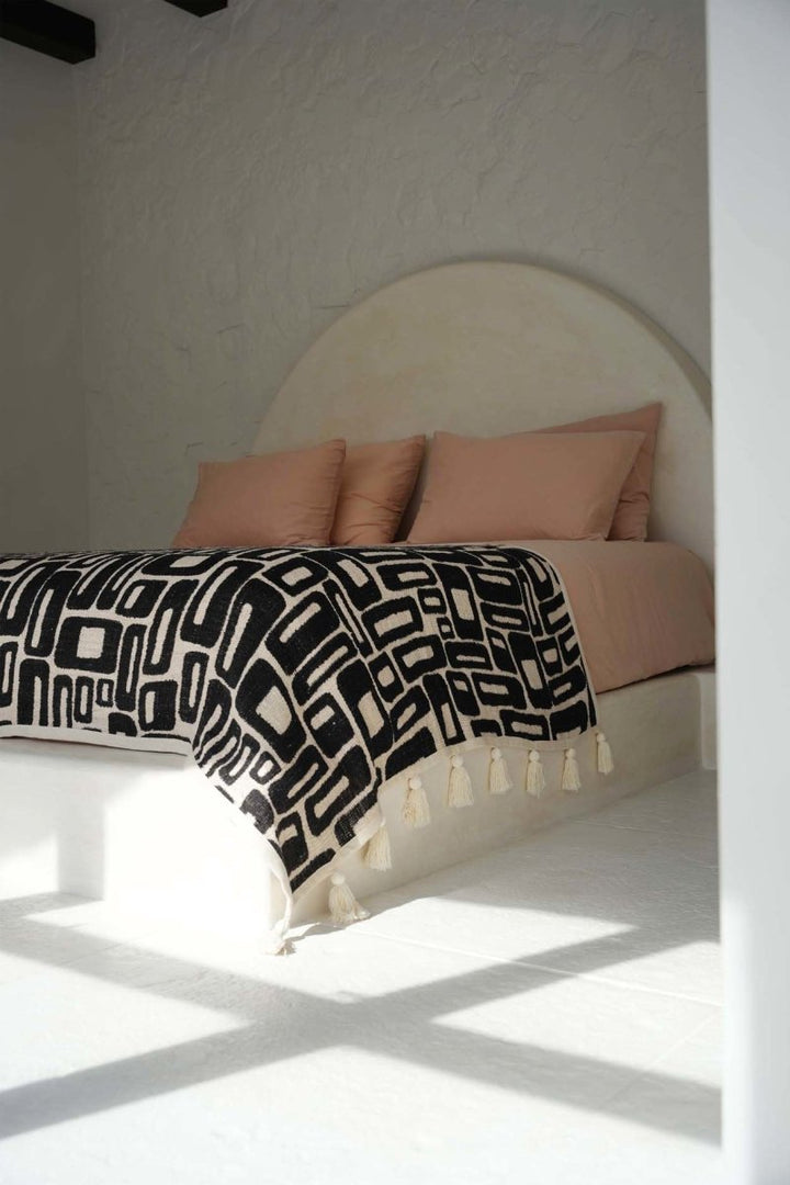 The Aztec Bed Throw - Natural Black - 