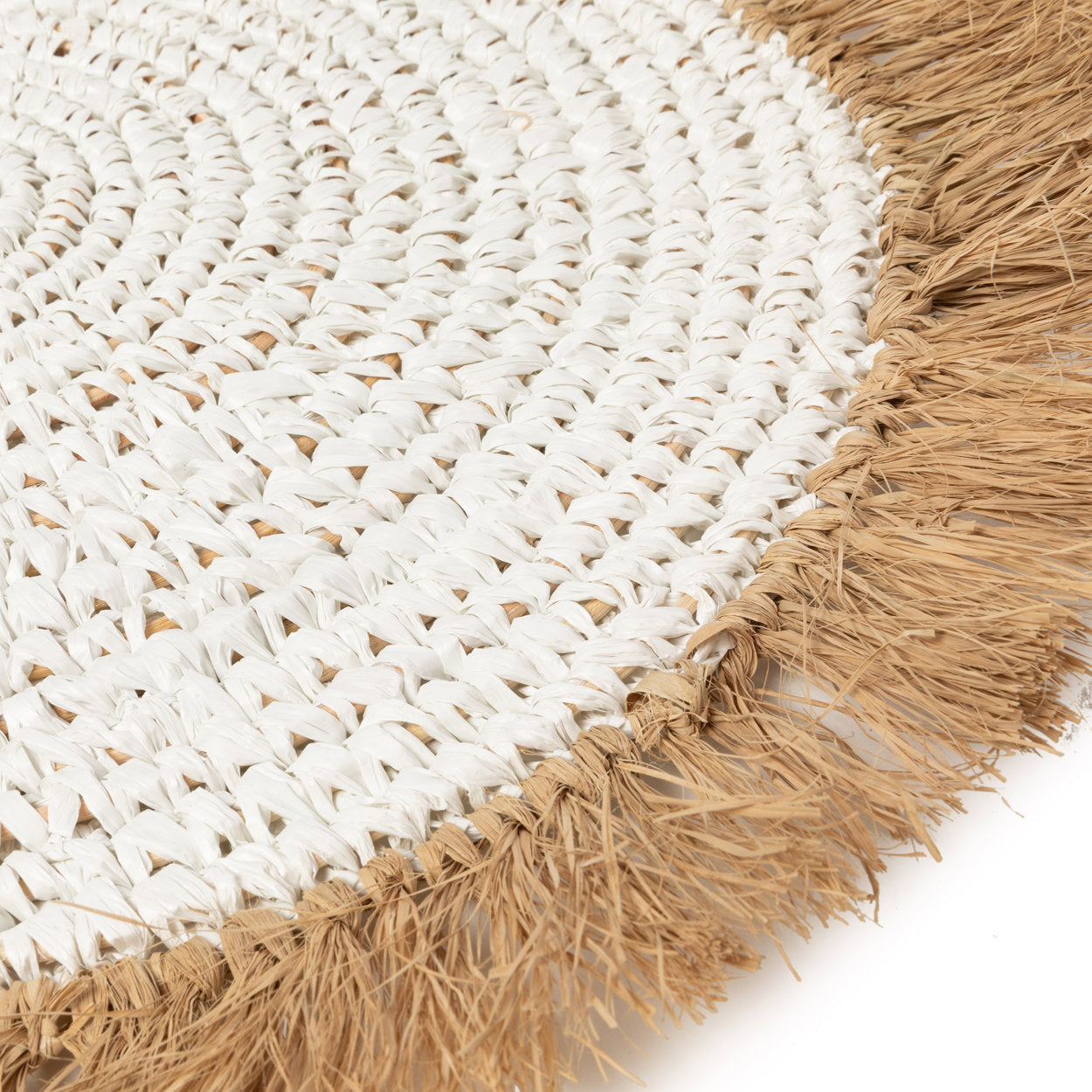 Round Raffia & Water Hyacinth Placemat – Natural with White Accent 45 cm