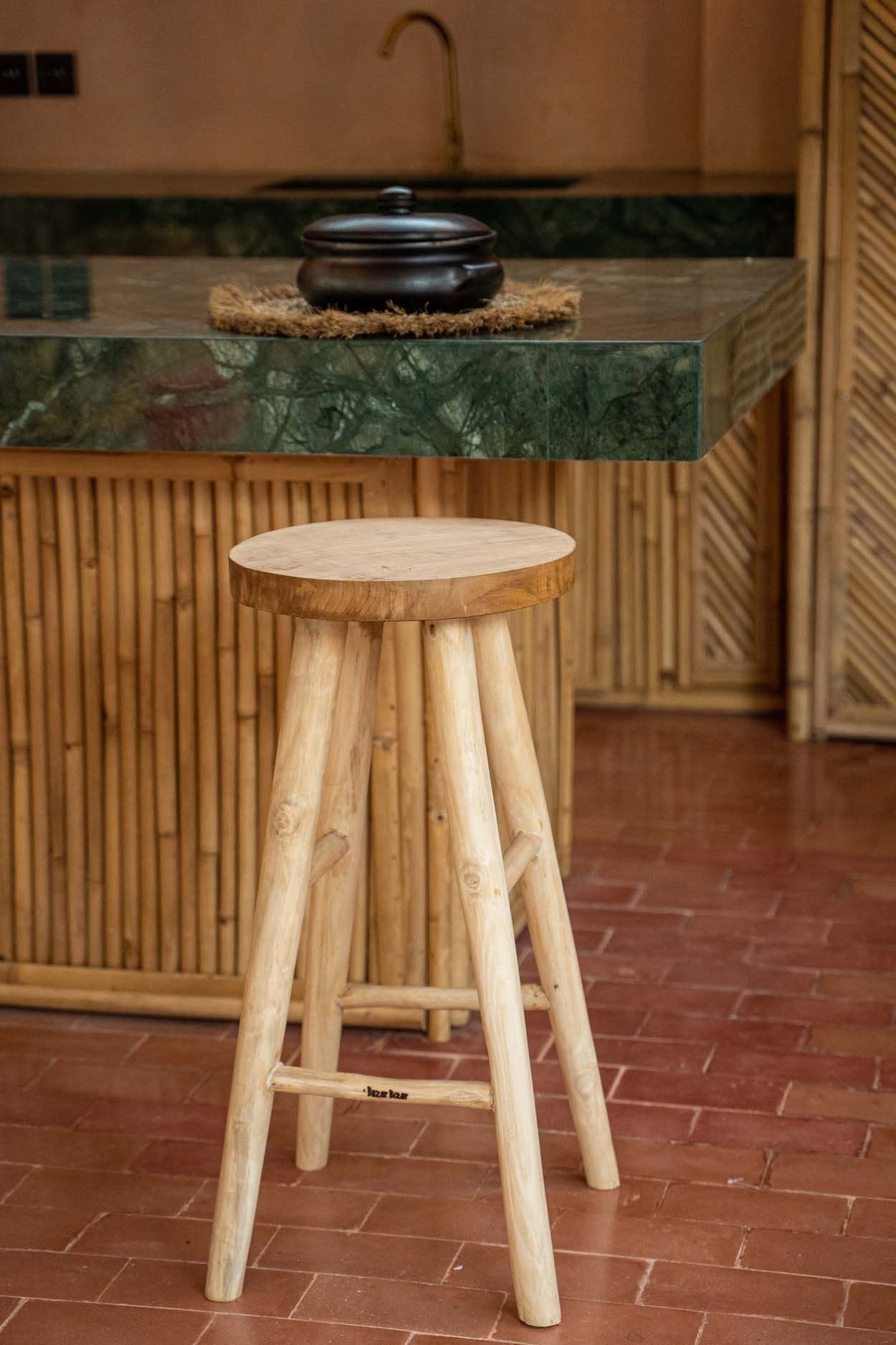 The Kedut Barstool – Solid Teak Outdoor Elegance