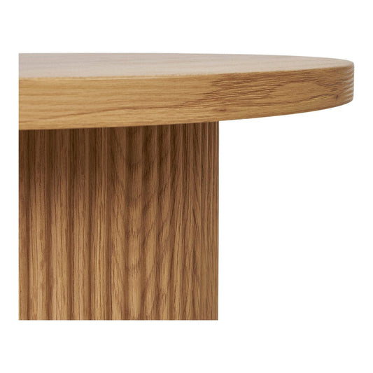 Boavista Side Table with natural finish, Ø48x45 cm, wood texture detail, easy assembly.