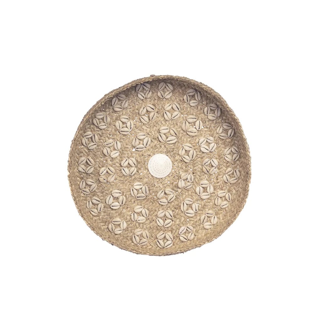 Caribe Shell Plate, natural white, 42cm diameter, adorned with intricate shells.