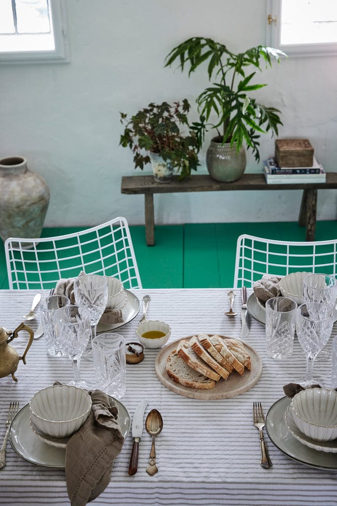 The Olivia Tablecloth 220x140 cm  sand striped