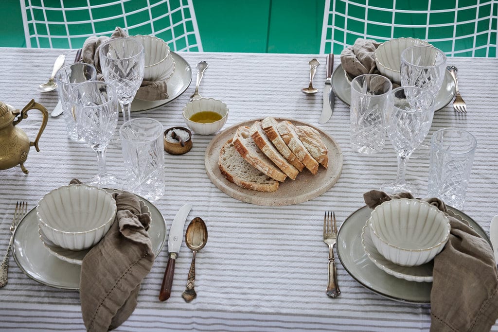 The Olivia Tablecloth 220x140 cm  sand striped