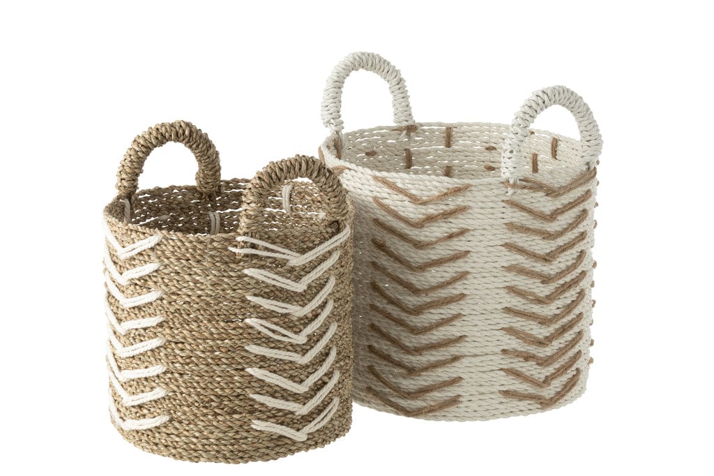 White and natural chevron raffia baskets made of seagrass and raffia. Perfect for storage and decor.